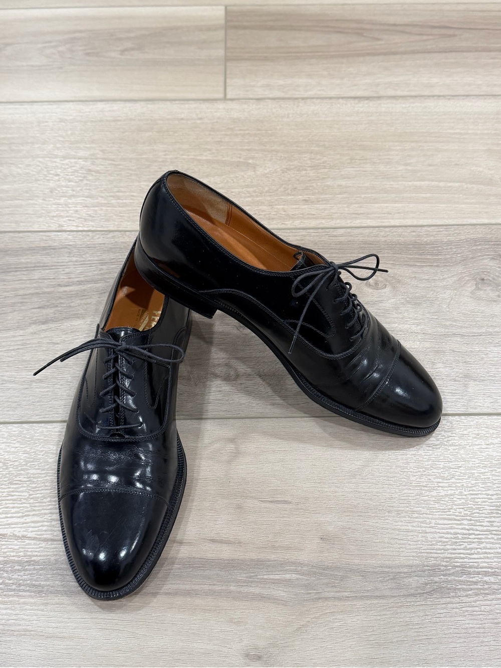 Salvatore Ferragamo Black Leather Balmoral Cap Toe Oxfords Men's Sz US 9.5 D